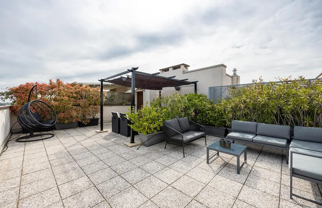 Bocconi'S Nest - Close To Duomo With Terrace-1